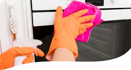 Czyszczenie piekarnika i sprzętu AGD w ramach usług sprzątających